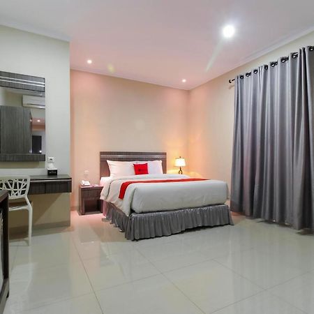 เรดดอร์ซ พลัส ชาเรียะห์ แอต จาลัน ศรีวิจายา เมดัน Hotel เมดาน ภายนอก รูปภาพ