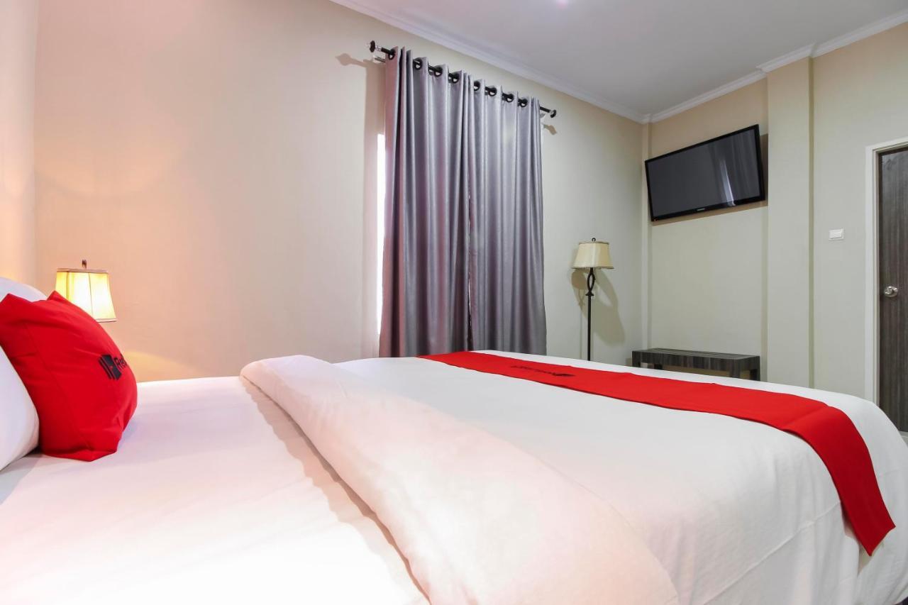เรดดอร์ซ พลัส ชาเรียะห์ แอต จาลัน ศรีวิจายา เมดัน Hotel เมดาน ภายนอก รูปภาพ
